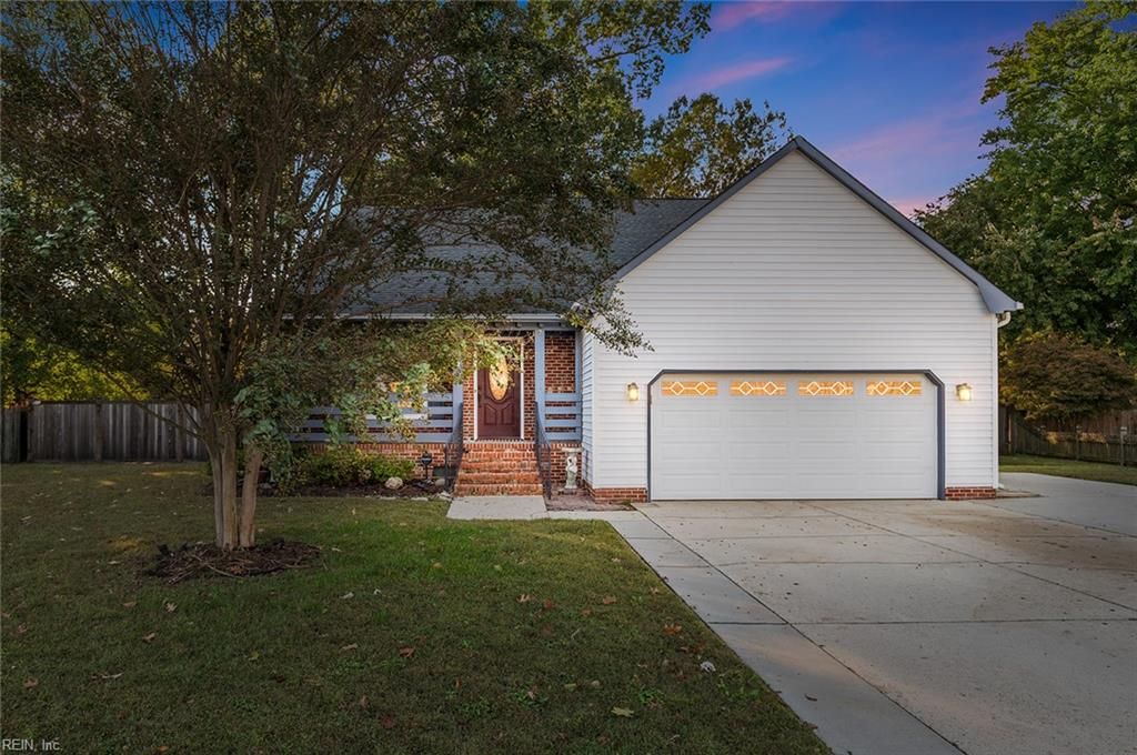 Photo of 10 Enscore Court, Hampton, VA 23666 (MLS # 10608347)