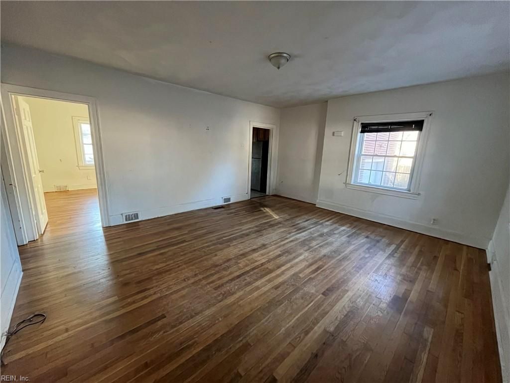 Photo of 2106 Richmond Avenue, Portsmouth, VA 23704 (MLS # 10634049)