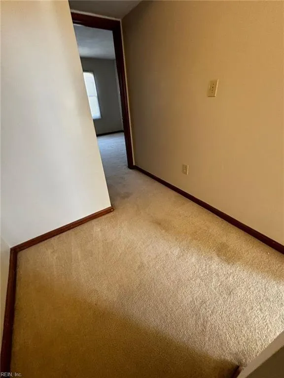 Norfolk, Virginia 23507, United States, 2 Bedrooms Bedrooms, ,3 BathroomsBathrooms,Residential,Pending,180433