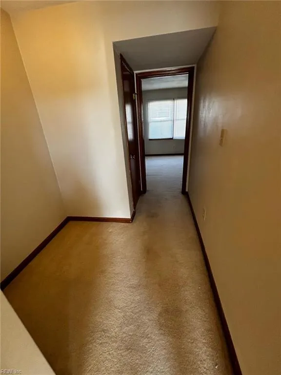 Norfolk, Virginia 23507, United States, 2 Bedrooms Bedrooms, ,3 BathroomsBathrooms,Residential,Pending,180433