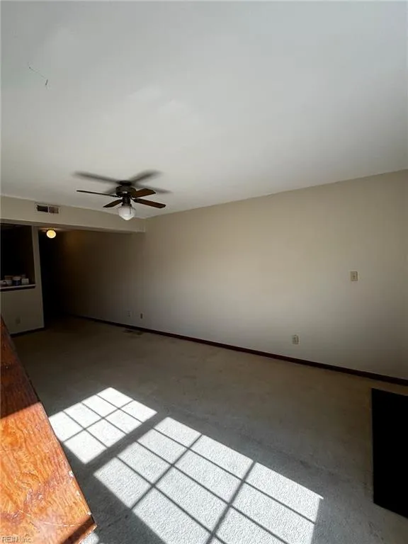 Norfolk, Virginia 23507, United States, 2 Bedrooms Bedrooms, ,3 BathroomsBathrooms,Residential,Pending,180433