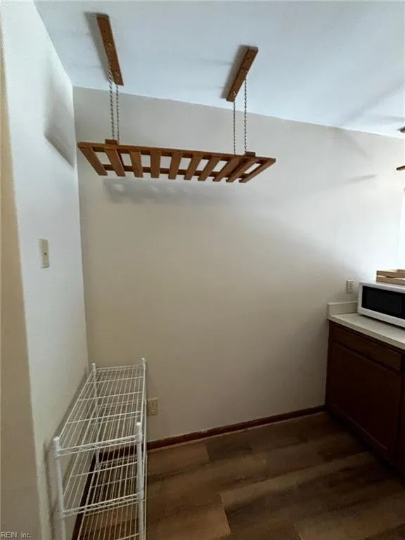 Norfolk, Virginia 23507, United States, 2 Bedrooms Bedrooms, ,3 BathroomsBathrooms,Residential,Pending,180433