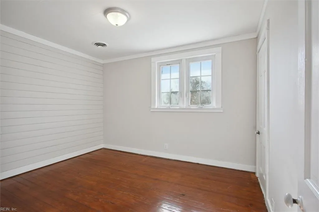 Newport News, Virginia 23601, United States, 2 Bedrooms Bedrooms, ,1 BathroomBathrooms,Residential,Pending,26708