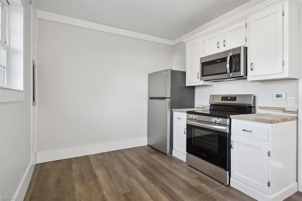 Newport News, Virginia 23601, United States, 2 Bedrooms Bedrooms, ,1 BathroomBathrooms,Residential,Pending,26708