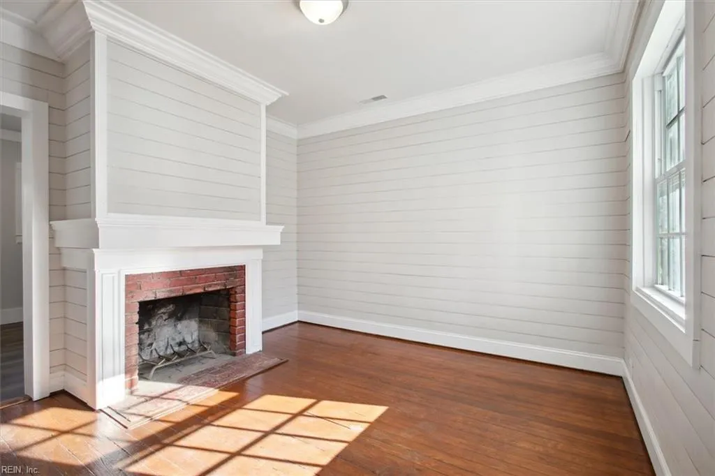 Newport News, Virginia 23601, United States, 2 Bedrooms Bedrooms, ,1 BathroomBathrooms,Residential,Pending,26708