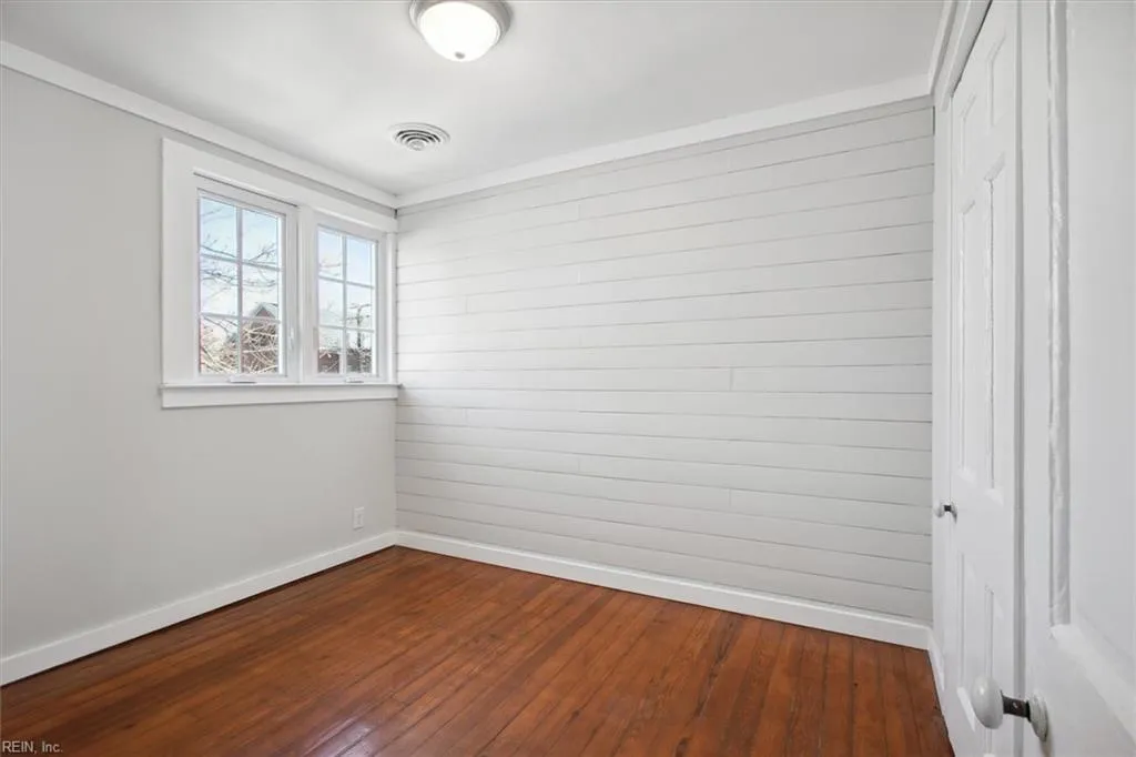 Newport News, Virginia 23601, United States, 2 Bedrooms Bedrooms, ,1 BathroomBathrooms,Residential,Pending,26708