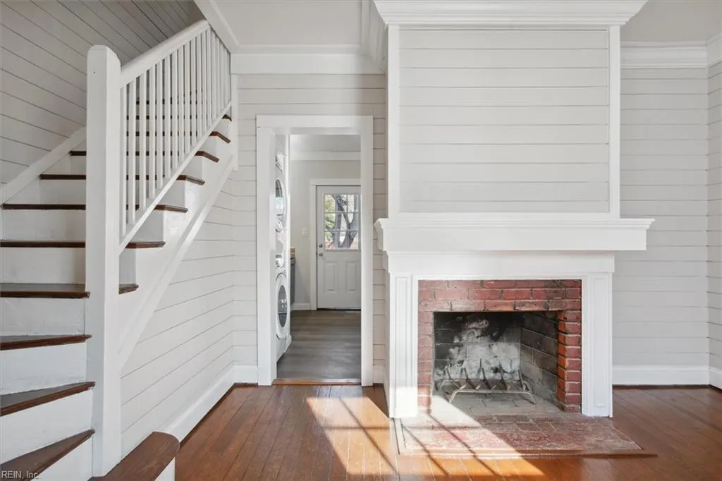 Newport News, Virginia 23601, United States, 2 Bedrooms Bedrooms, ,1 BathroomBathrooms,Residential,Pending,26708