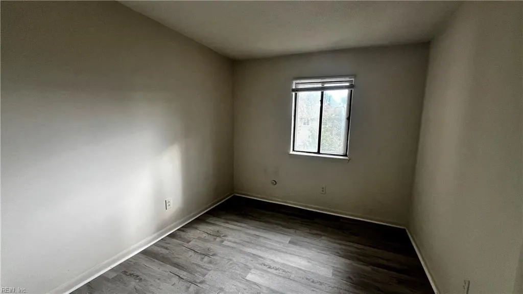 Portsmouth, Virginia 23703, United States, 3 Bedrooms Bedrooms, ,3 BathroomsBathrooms,Residential,Pending,29225