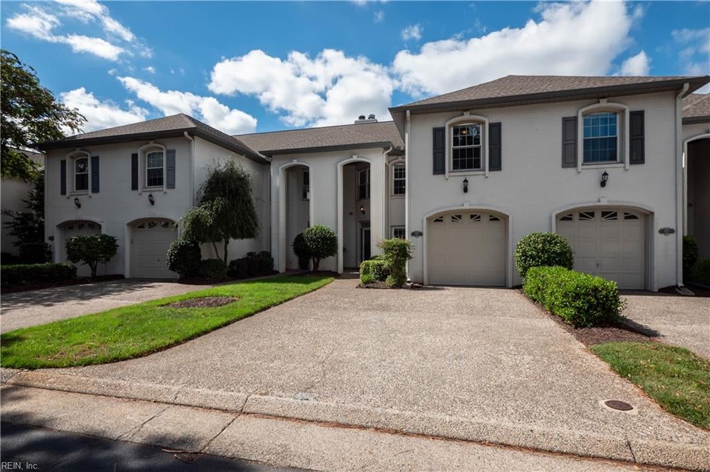 Photo of 917 Royal Cove Way, Virginia Beach, VA 23454 (MLS # 10655891)