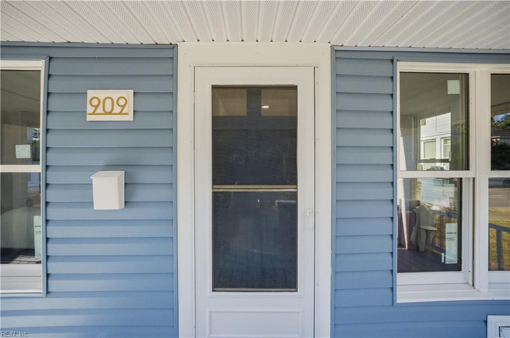 Photo of 909 W 27th Street, Norfolk, VA 23517 (MLS # 10630671)