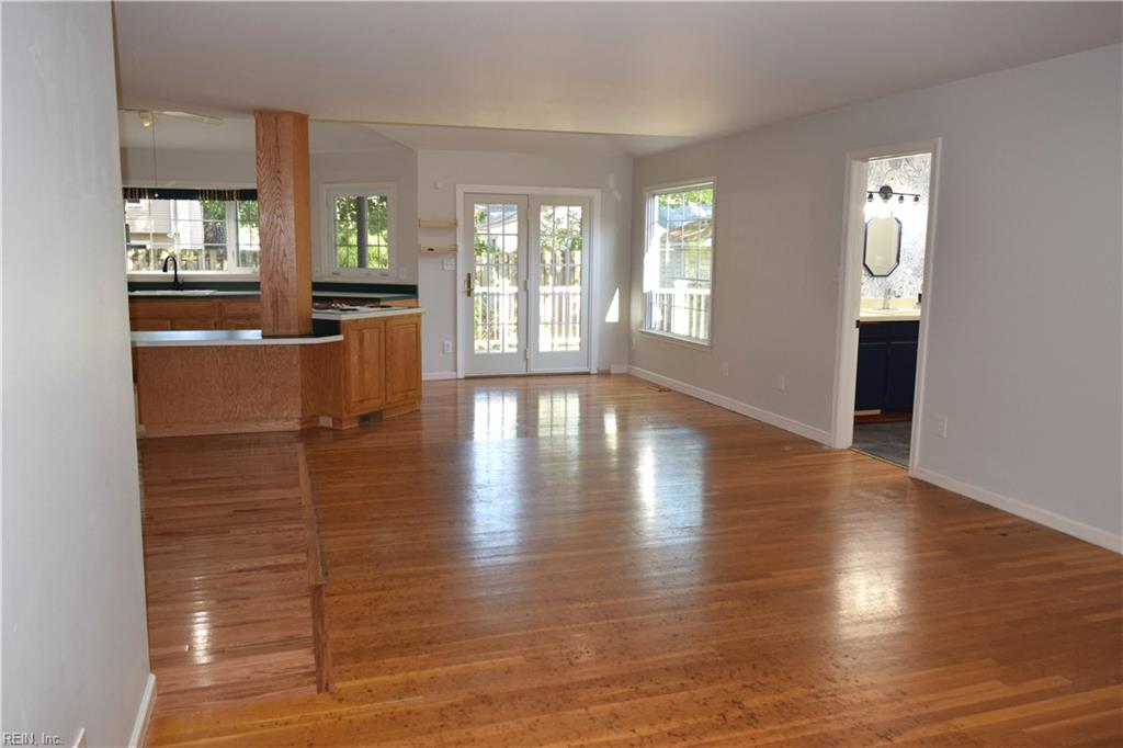 Photo of 835 Isham Place, Newport News, VA 23608 (MLS # 10650950)