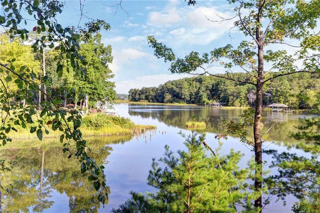 Photo of 9 Woodlake Circle, Newport News, VA 23606 (MLS # 10617293)