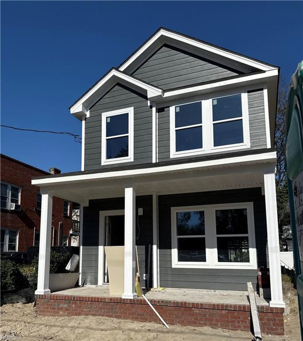 Photo of 702 W 36th Street, Norfolk, VA 23508 (MLS # 10612566)