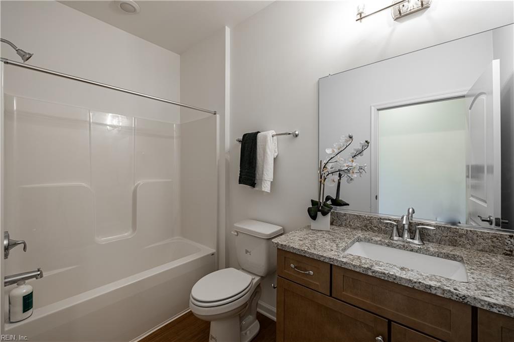 202 Oxford AVE 46-1
