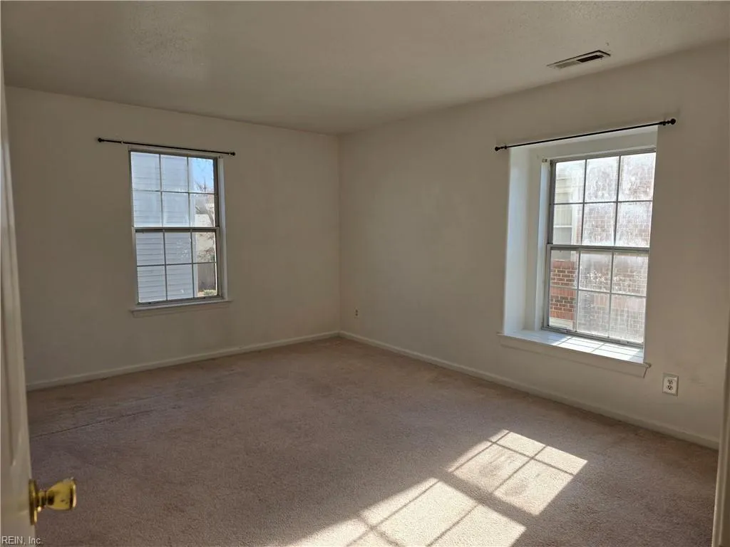 Virginia Beach, Virginia 23455, United States, 2 Bedrooms Bedrooms, ,2 BathroomsBathrooms,Residential,Active,27178