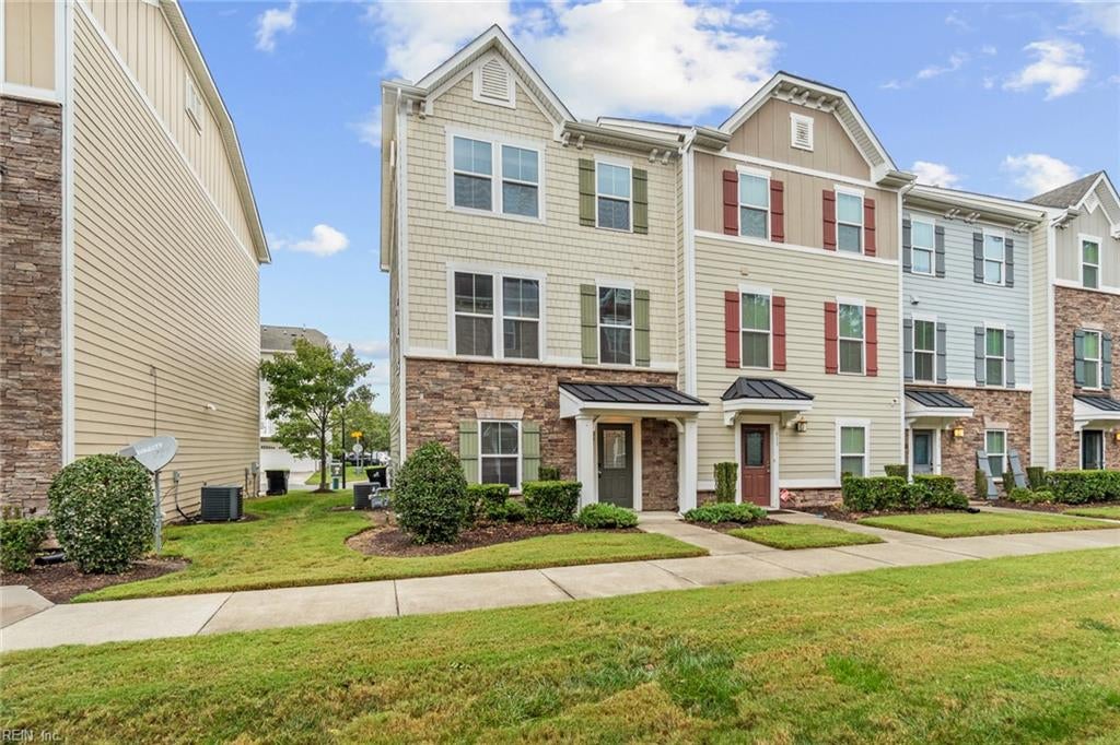 Photo of 609 Dupree Lane, Chesapeake, VA 23324 (MLS # 10654902)