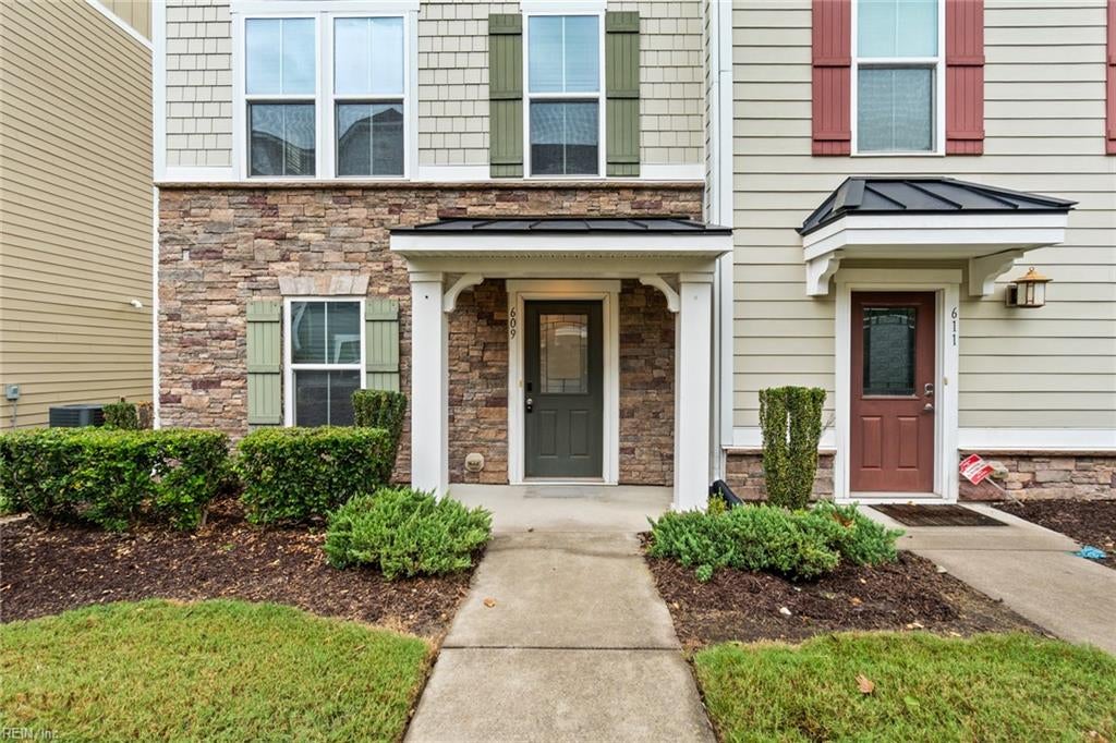 Photo of 609 Dupree Lane, Chesapeake, VA 23324 (MLS # 10654902)