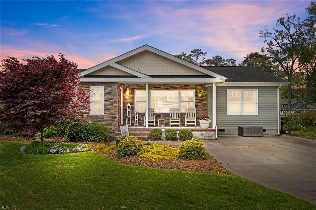 Photo of 916 Virginia Avenue, Virginia Beach, VA 23451 (MLS # 10628793)