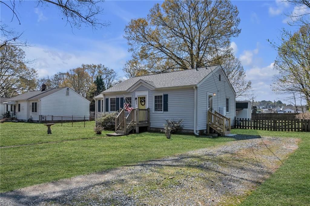 Photo of 609 Highland Court, Newport News, VA 23605 (MLS # 10626462)