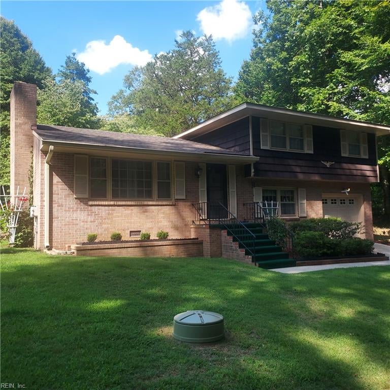 Photo of 107 Lakeshead Drive, Williamsburg, VA 23185 (MLS # 10650168)