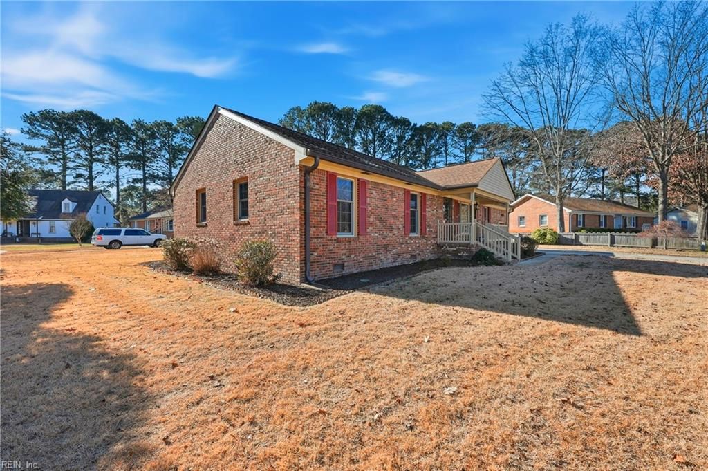 Photo of 4201 Radcliffe Lane, Chesapeake, VA 23321 (MLS # 10617282)