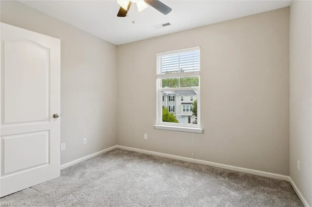 Williamsburg, Virginia 23188, United States, 4 Bedrooms Bedrooms, ,4 BathroomsBathrooms,Residential,Active,253940