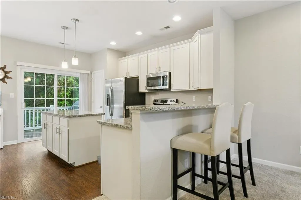 Williamsburg, Virginia 23188, United States, 4 Bedrooms Bedrooms, ,4 BathroomsBathrooms,Residential,Active,253940