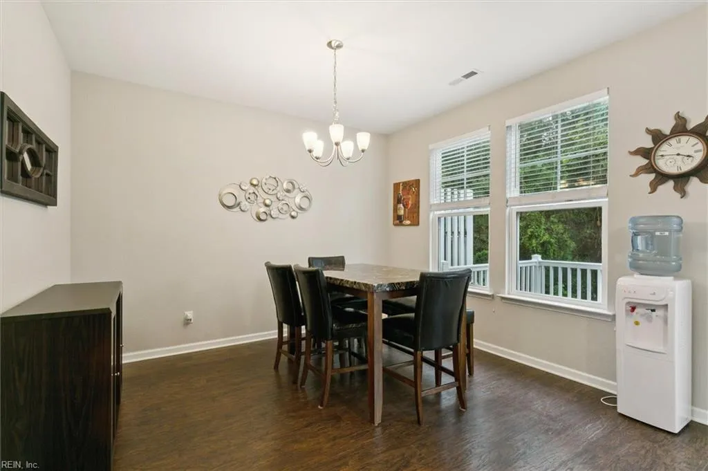 Williamsburg, Virginia 23188, United States, 4 Bedrooms Bedrooms, ,4 BathroomsBathrooms,Residential,Active,253940