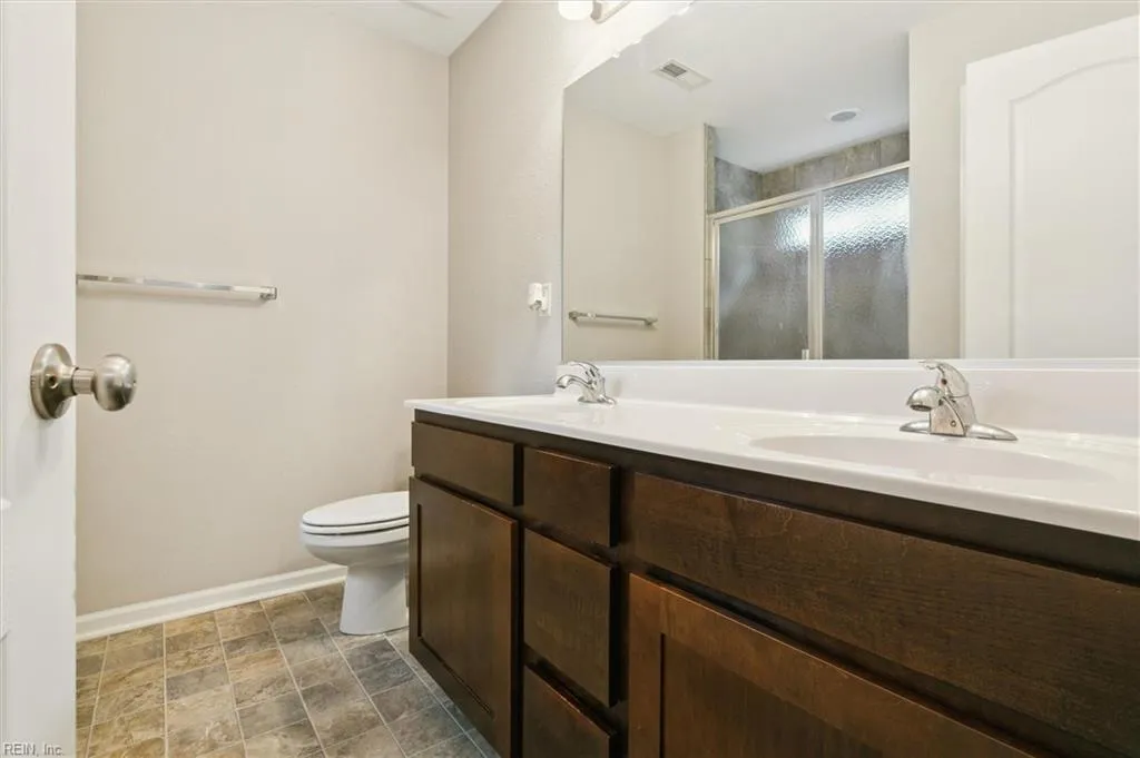 Williamsburg, Virginia 23188, United States, 4 Bedrooms Bedrooms, ,4 BathroomsBathrooms,Residential,Active,253940