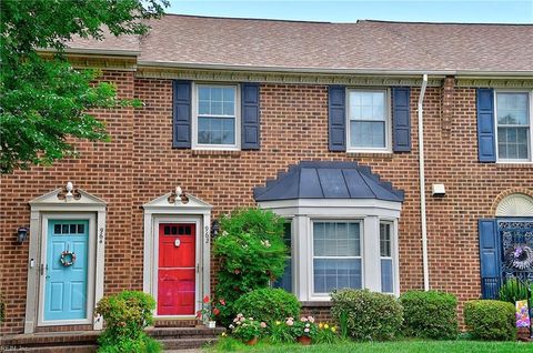 962 Colonial Meadows WAY Virginia Beach VA 23454