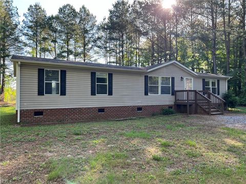 Manufactured Home in Courtland VA 26049 Guy Place Road.jpg