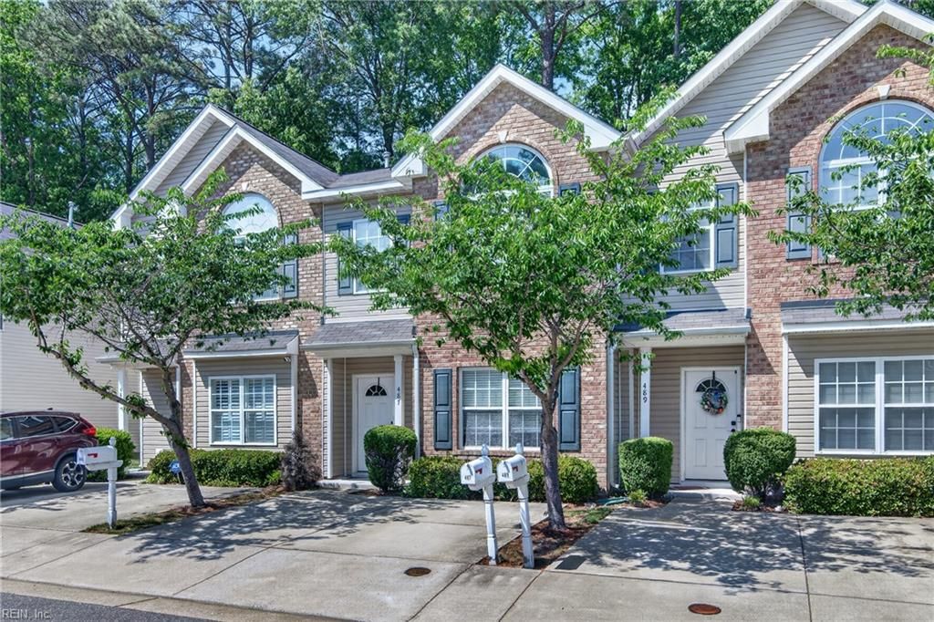 Photo of 487 Old Colonial Way, Newport News, VA 23608 (MLS # 10631757)