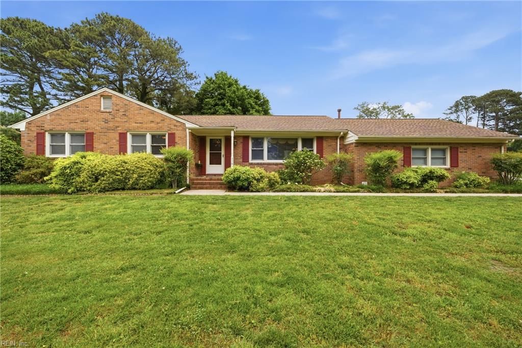 Photo of 3436 Kings Grant Road, Virginia Beach, VA 23452 (MLS # 10635914)