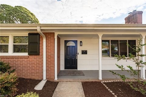 Photo of 16 Mckinley Drive, Newport News, VA 23608 (MLS # 10625775)