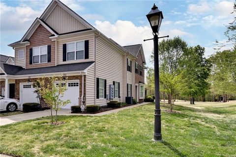 Photo of 1106 Braemar Creek, Williamsburg, VA 23188 (MLS # 10632105)