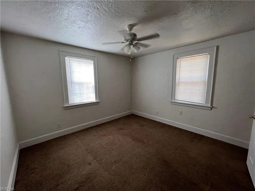 Portsmouth, Virginia 23704, United States, 1 Bedroom Bedrooms, ,1 BathroomBathrooms,Residential,Pending,42866