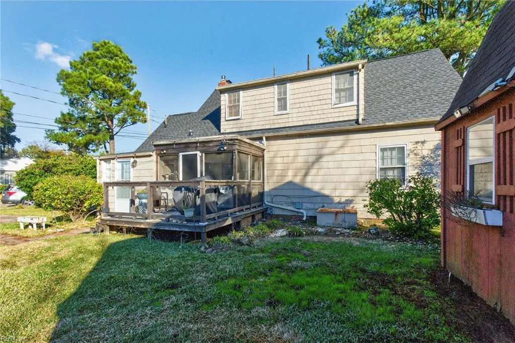 Norfolk, Virginia 23508, United States, 4 Bedrooms Bedrooms, ,2 BathroomsBathrooms,Residential,Pending,250898