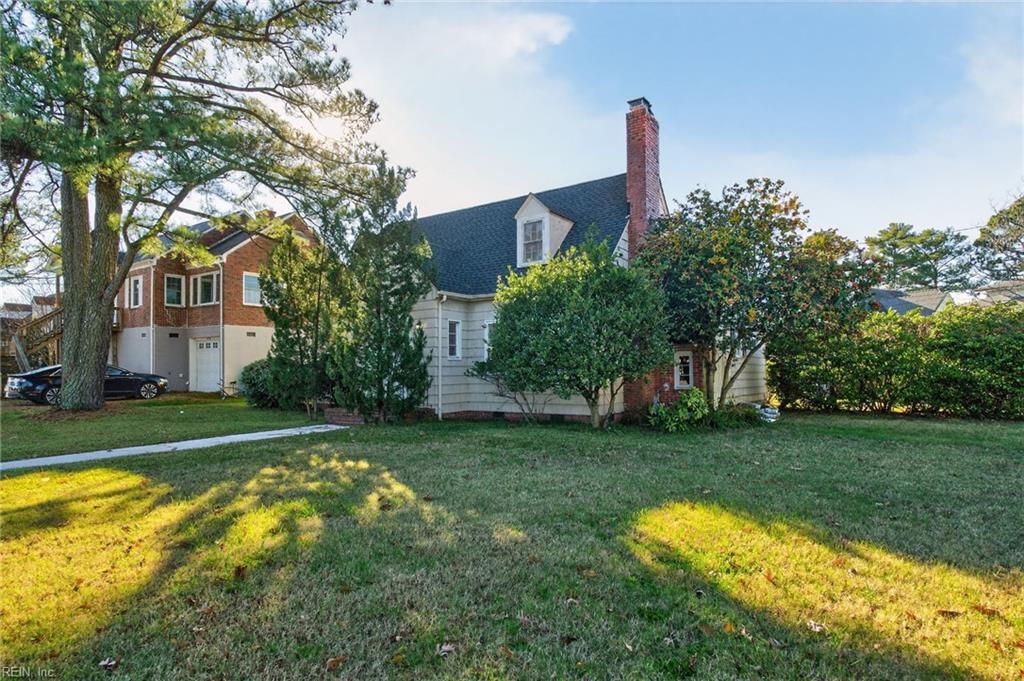 Photo of 6015 Hampton Boulevard, Norfolk, VA 23508 (MLS # 10612005)
