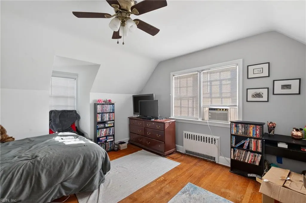 Norfolk, Virginia 23508, United States, 4 Bedrooms Bedrooms, ,2 BathroomsBathrooms,Residential,Pending,250898