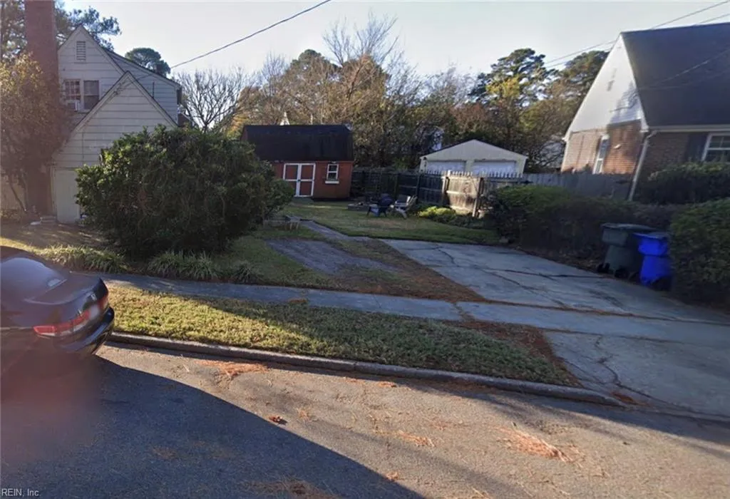 Norfolk, Virginia 23508, United States, 4 Bedrooms Bedrooms, ,2 BathroomsBathrooms,Residential,Pending,250898