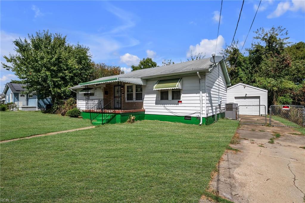 Photo of 904 Hancock Avenue, Portsmouth, VA 23701 (MLS # 10652635)
