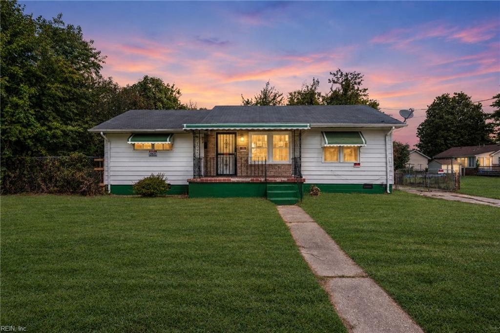 Photo of 904 Hancock Avenue, Portsmouth, VA 23701 (MLS # 10652635)