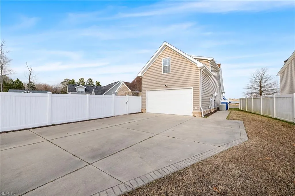 Virginia Beach, Virginia 23456, United States, 4 Bedrooms Bedrooms, ,4 BathroomsBathrooms,Residential,Active,82524