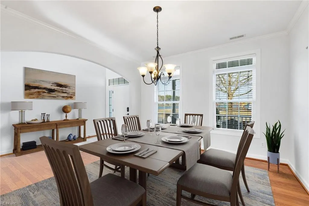 Virginia Beach, Virginia 23456, United States, 4 Bedrooms Bedrooms, ,4 BathroomsBathrooms,Residential,Active,82524