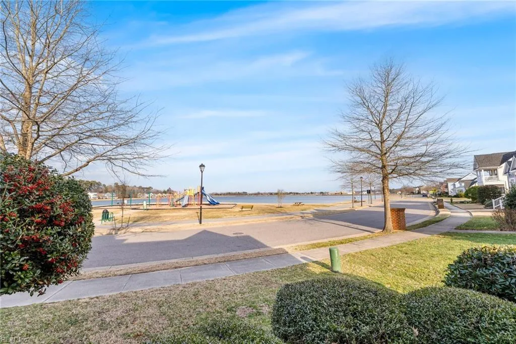 Virginia Beach, Virginia 23456, United States, 4 Bedrooms Bedrooms, ,4 BathroomsBathrooms,Residential,Active,82524