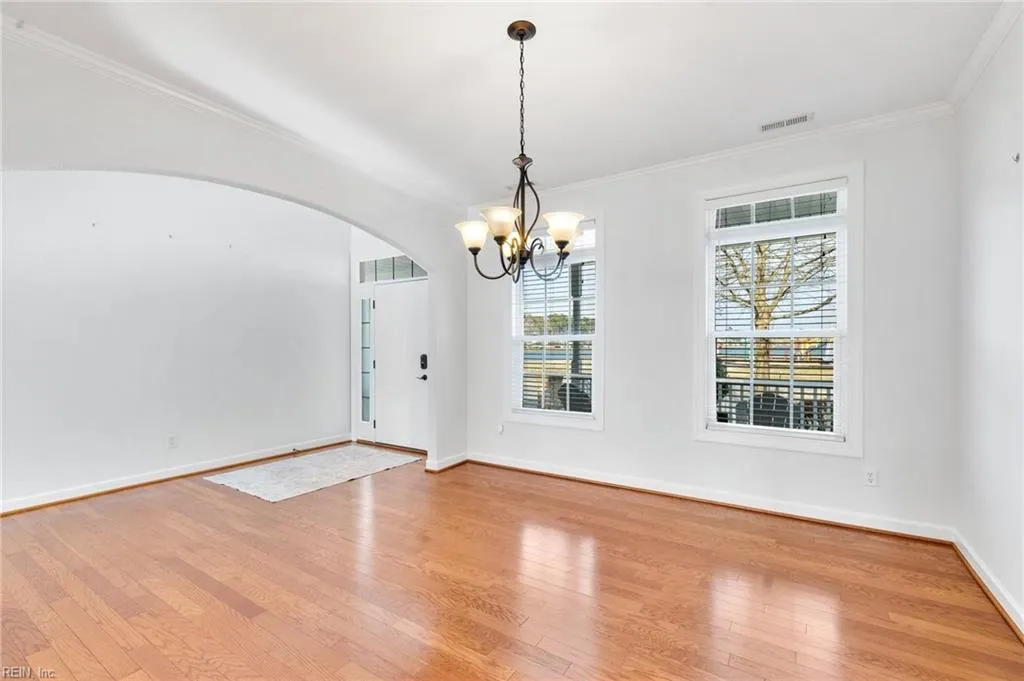 Virginia Beach, Virginia 23456, United States, 4 Bedrooms Bedrooms, ,4 BathroomsBathrooms,Residential,Active,82524