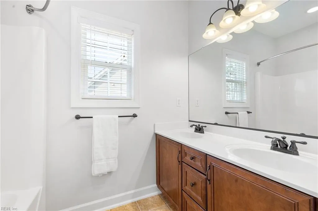 Virginia Beach, Virginia 23456, United States, 4 Bedrooms Bedrooms, ,4 BathroomsBathrooms,Residential,Active,82524