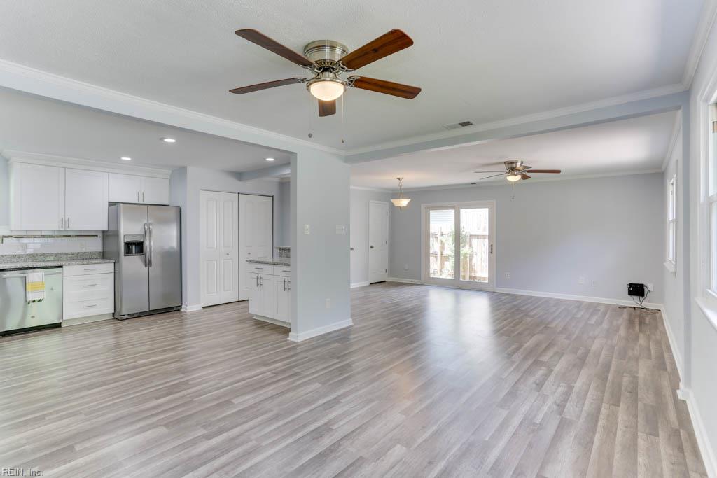541 Mango DR