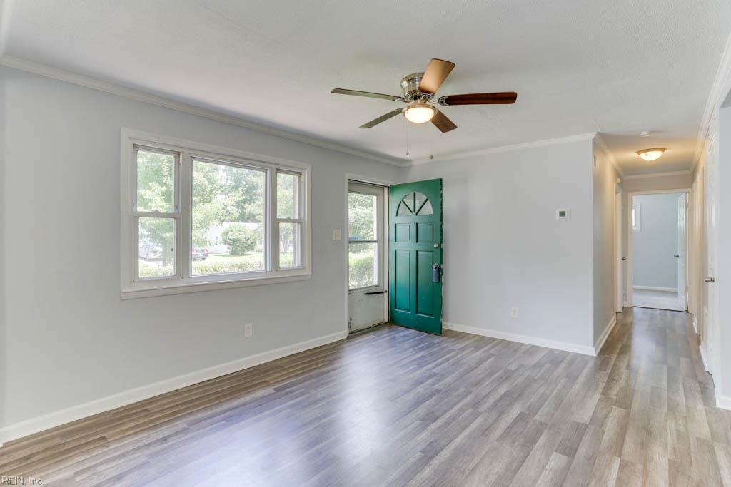 541 Mango DR