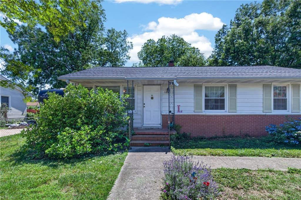 Photo of 185 Findley Square, Hampton, VA 23666 (MLS # 10637198)